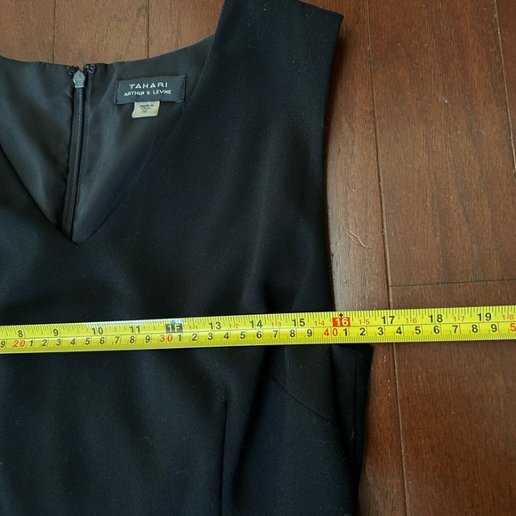 TAHARI ASL Women's Black Metallic-ruffle Cocktail Sheath Dress Reg $128 Size 10 - Picture 9 of 11